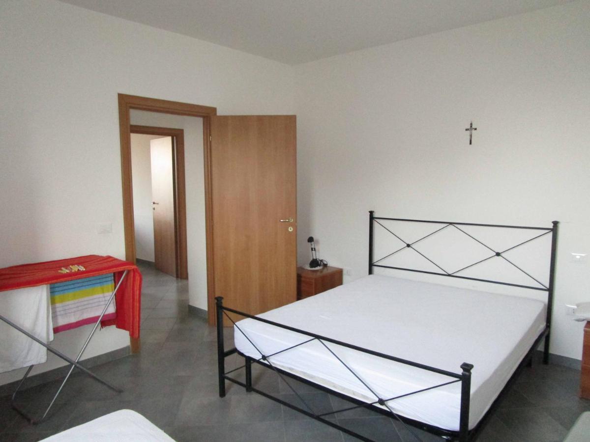 Casa A Montebello Di Bertona Con Vista Gran Sasso Βίλα Εξωτερικό φωτογραφία